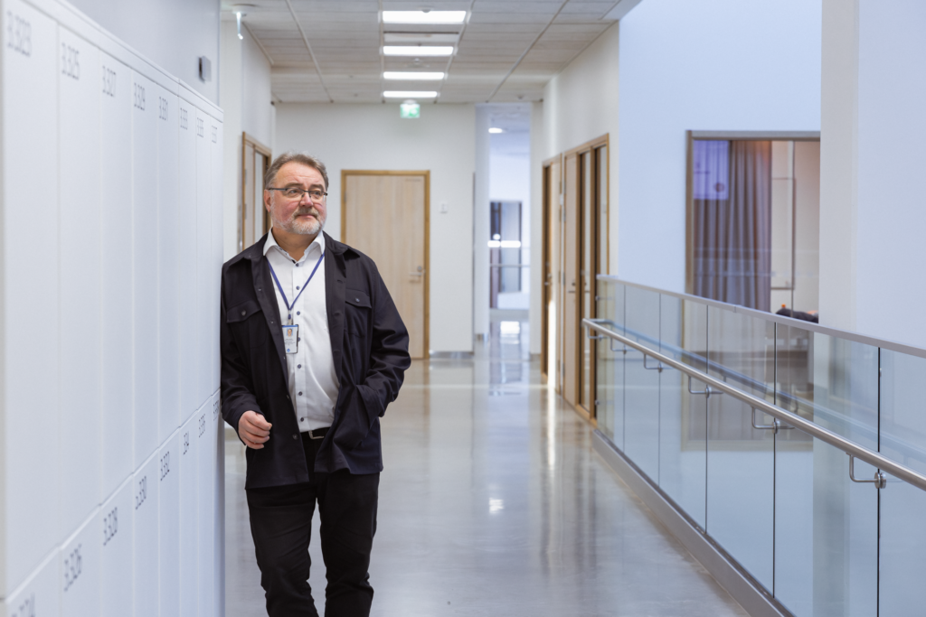 Projektijohtaja Kaarlo Lukkarila, Varia ammattiopisto